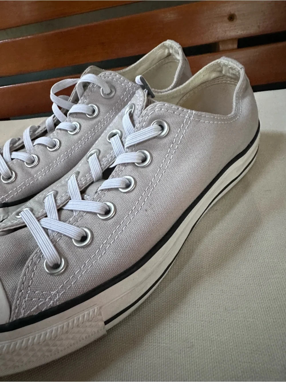 Converse few scuffs